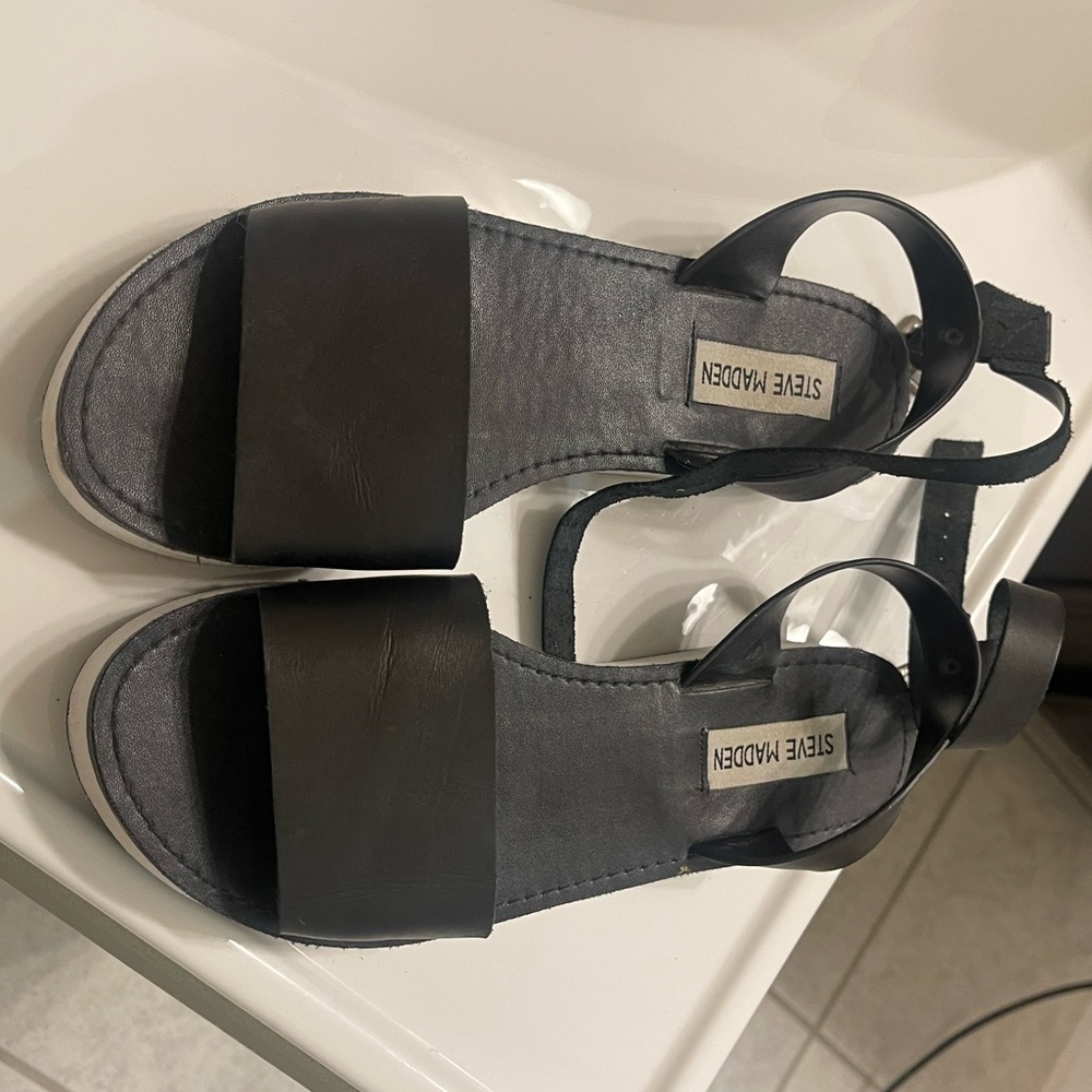 Steve Madden Sandals - Picture 2 of 4